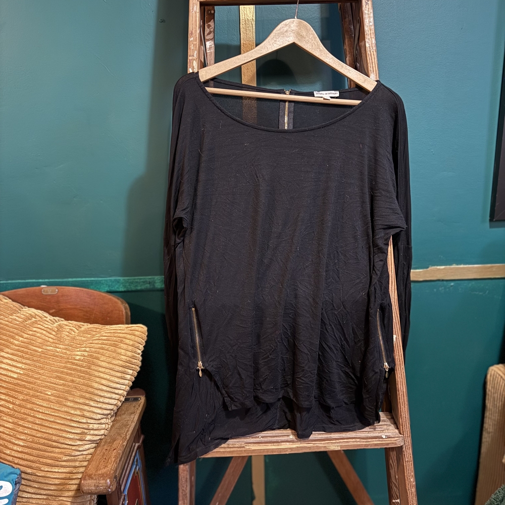 Zenana Outfitters Black Long Sleeve Top with Zipper Accents